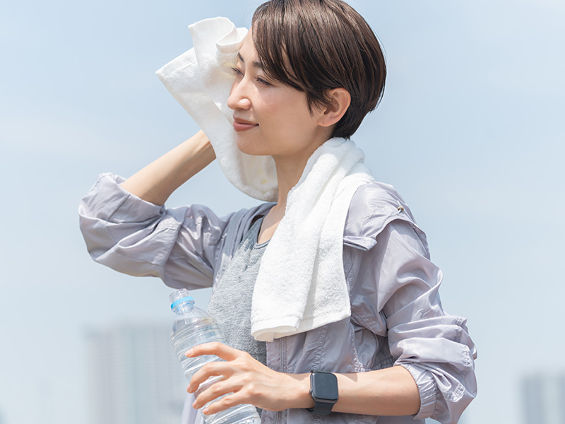夏のトレーニング指導:熱中症を防ぎながら効果を出す運動プログラム